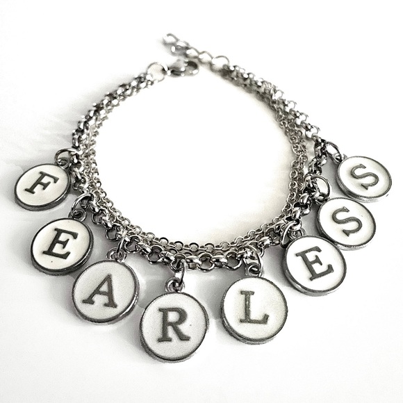Fearless Bracelet - Picture 2 of 3